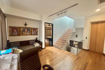 Gated & Guarded 4 Storey Corner Lot Link Bungalow KH Vila Sri Hartamas KL