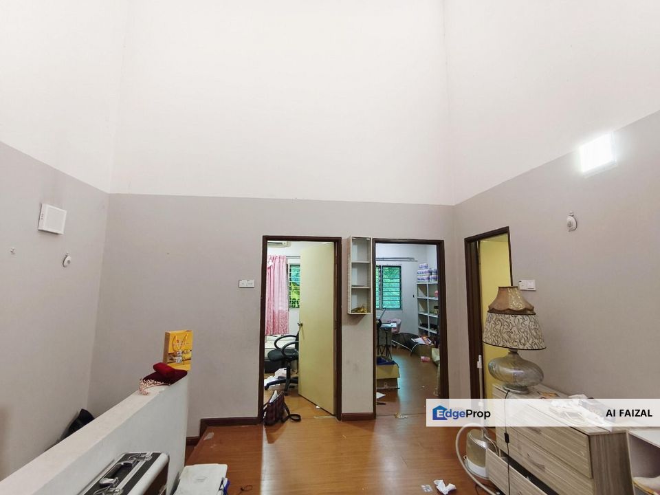 Gated & Guarded Double Storey Alam D'16 Residence Seksyen 16 Shah Alam, Selangor, Shah Alam