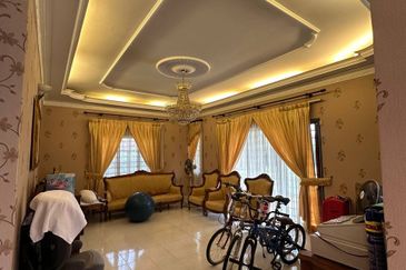 Spacious Double Storey Bungalow Seksyen 8, Shah Alam