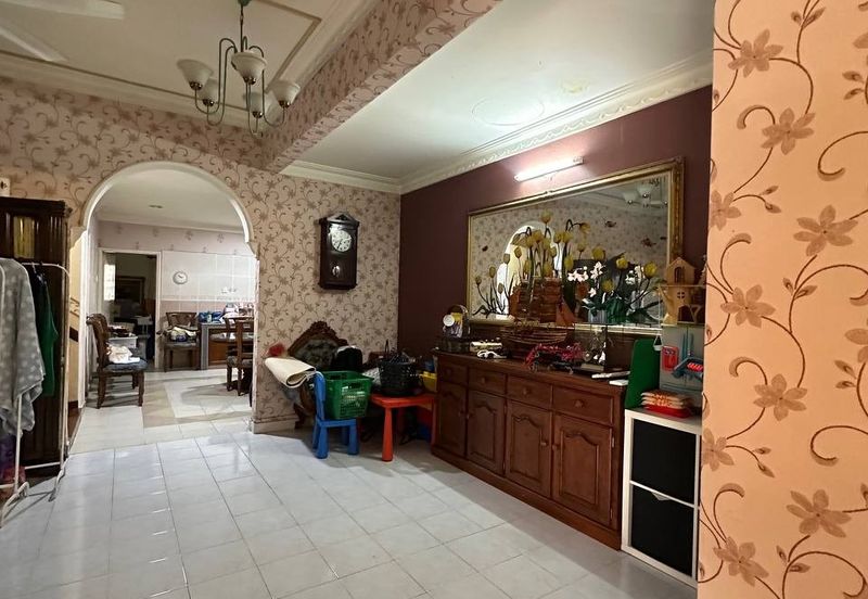 Spacious Double Storey Bungalow Seksyen 8, Shah Alam