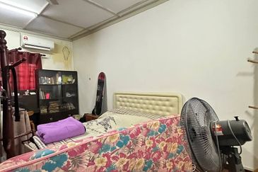 Spacious Double Storey Bungalow Seksyen 8, Shah Alam