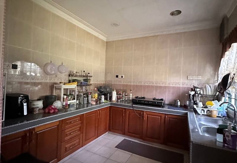 Spacious Double Storey Bungalow Seksyen 8, Shah Alam