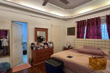 Spacious Double Storey Bungalow Seksyen 8, Shah Alam