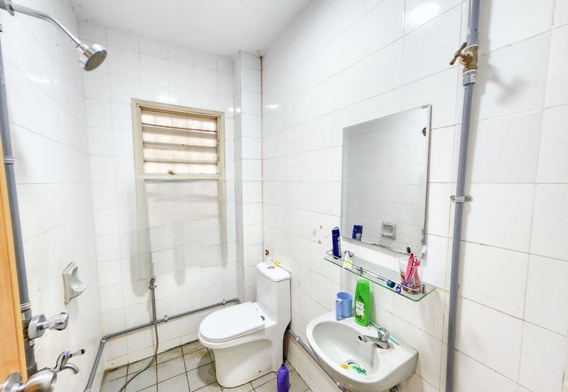 2 STOREY TERRACE HOUSE TAMAN BUNGA NEGARA SEKSYEN 27, SHAH ALAM