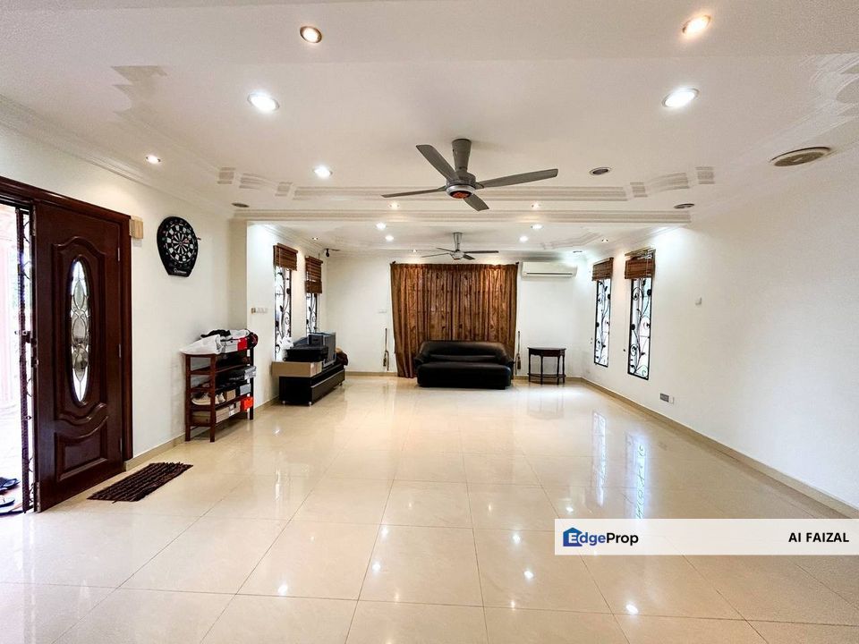 Facing Open Double Storey Semi-D Suakasih Bandar Tun Hussein Onn, Selangor, Cheras