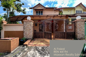 Facing Open Double Storey Semi-D Suakasih Bandar Tun Hussein Onn