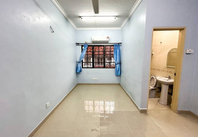 Primaya Bandar Tun Hussein Onn