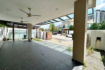 Bandar Tun Hussein Onn