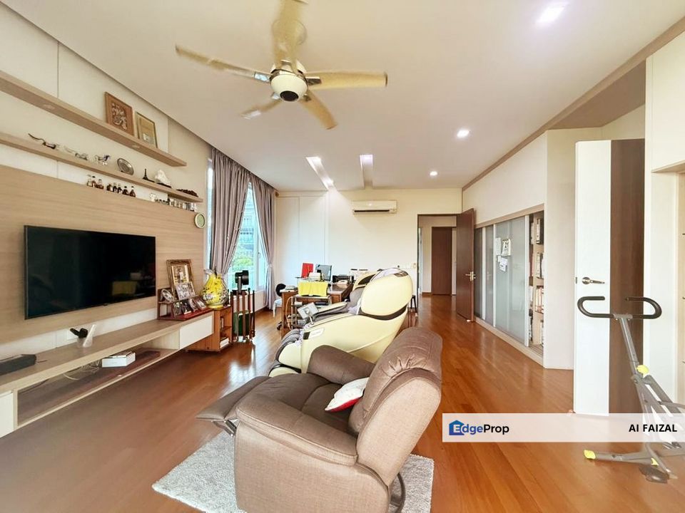Nice 3.5 Storey Bungalow With Private Lift @ Equine Park, Seri Kembangan, Selangor, Puchong South