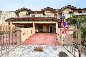 Double Storey Terrace Suakasih Bandar Tun Hussein 