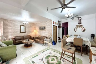 Double Storey Terrace Suakasih Bandar Tun Hussein 