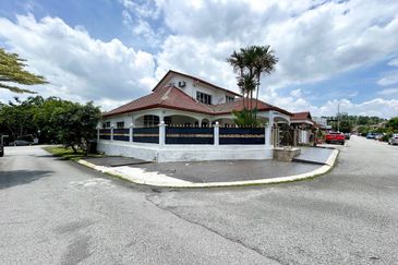 1.5 Storey Terrace Corner Lot@ Suasana Bandar Tun Hussein Onn