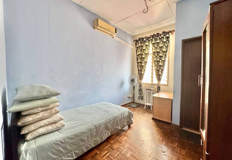 Gated & Guarded Double Storey Terrace @ PUJ 6 Puncak Jalil Selangor