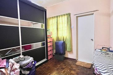 Corner Lot Double Storey Seksyen 6 Bandar Bukit Mahkota Bangi