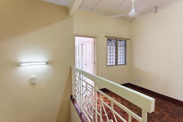 Double Storey House Putra Permai Seksyen 10 Putra Heights Subang Jaya