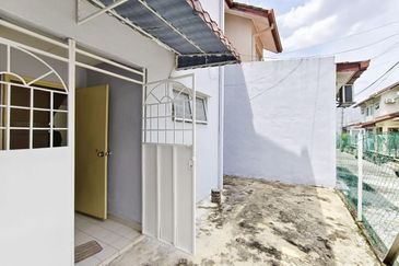 Double Storey House Putra Permai Seksyen 10 Putra Heights Subang Jaya