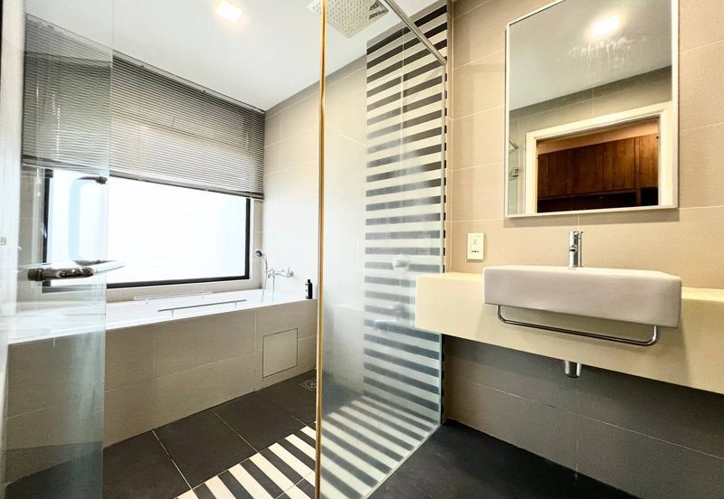 Mozart, Symphony Hills