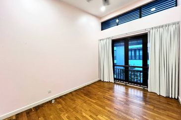 Mozart, Symphony Hills