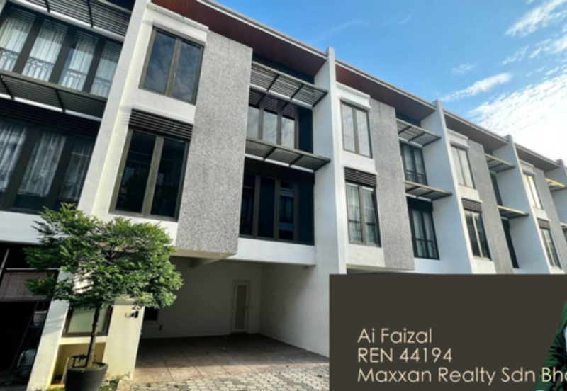 Mozart, Symphony Hills