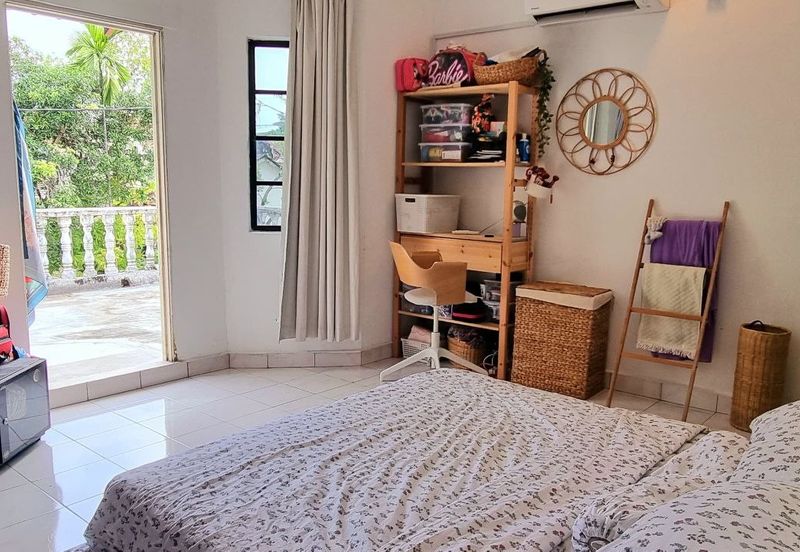 Renovated 1.5 Storey @ Jalan Nuri Sekyaen 7/22 Kota Damansara