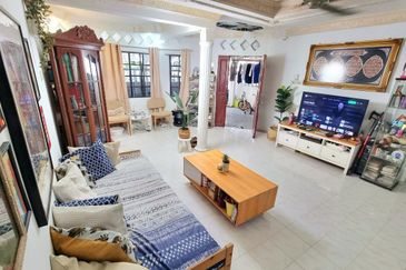 Renovated 1.5 Storey @ Jalan Nuri Sekyaen 7/22 Kota Damansara