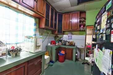 Renovated 1.5 Storey @ Jalan Nuri Sekyaen 7/22 Kota Damansara