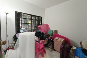 Renovated 1.5 Storey @ Jalan Nuri Sekyaen 7/22 Kota Damansara