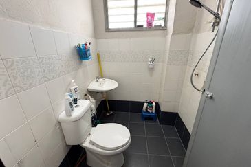 Facing Open 2 Storey Impian Indah Saujana Kajang