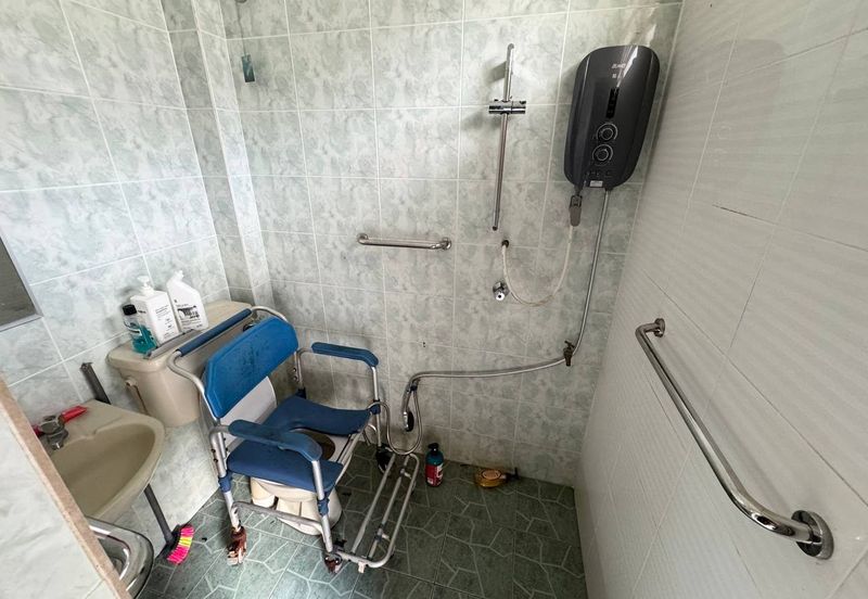 Facing Open 2 Storey Impian Indah Saujana Kajang