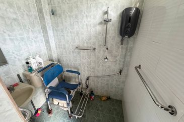 Facing Open 2 Storey Impian Indah Saujana Kajang