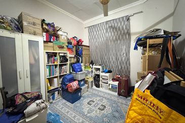 Facing Open 2 Storey Impian Indah Saujana Kajang