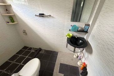 Facing Open 2 Storey Impian Indah Saujana Kajang