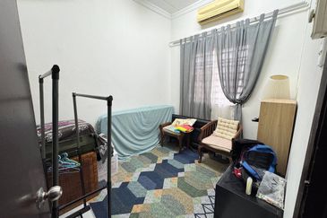 Facing Open 2 Storey Impian Indah Saujana Kajang