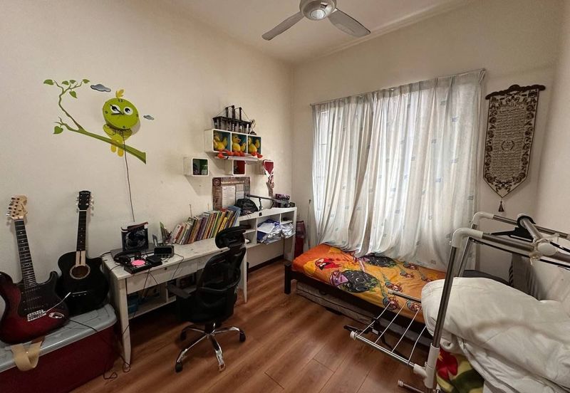 Renovated 3 Storey Semi Detached House Taman Tropika 2 Bangi