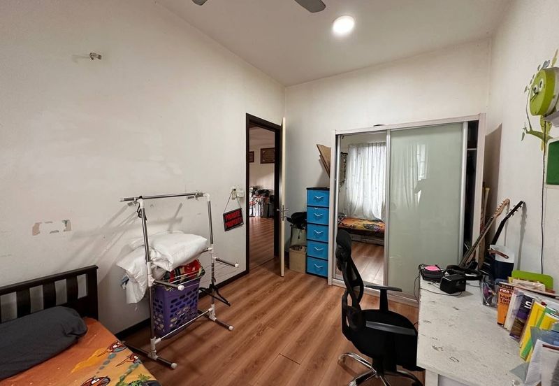 Renovated 3 Storey Semi Detached House Taman Tropika 2 Bangi