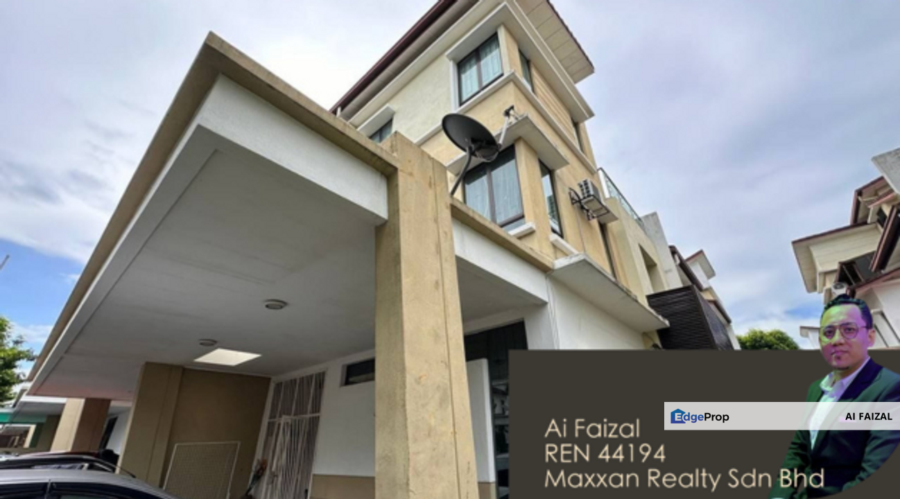 Renovated 3 Storey Semi Detached House Taman Tropika 2 Bangi, Selangor, Bangi