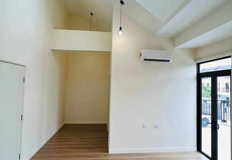 Monet Springtime @ Sunsuria City