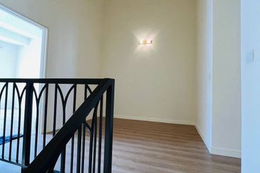 Monet Springtime @ Sunsuria City