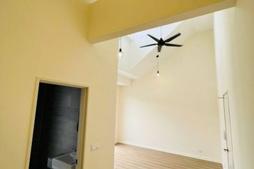 Monet Springtime @ Sunsuria City