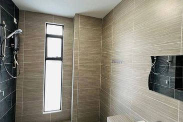 Monet Springtime @ Sunsuria City