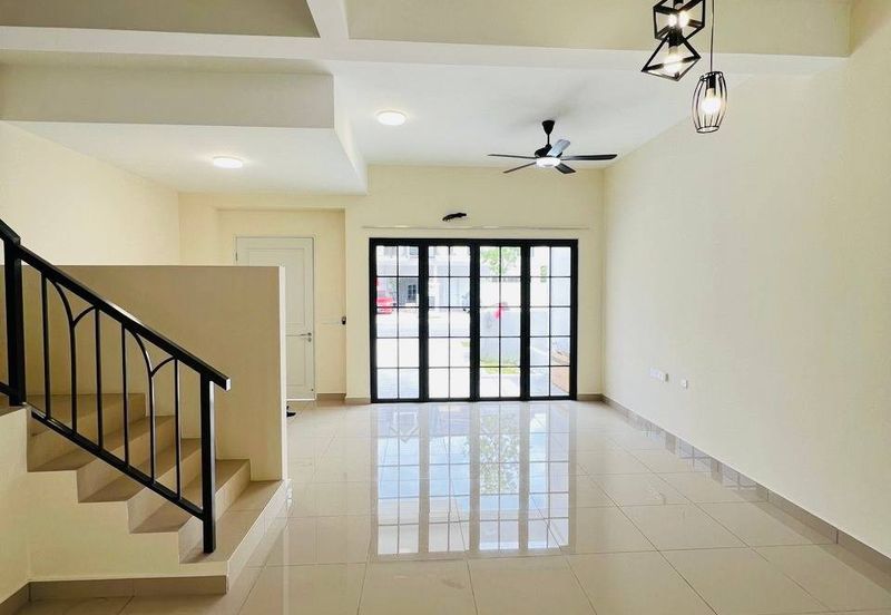 Monet Springtime @ Sunsuria City