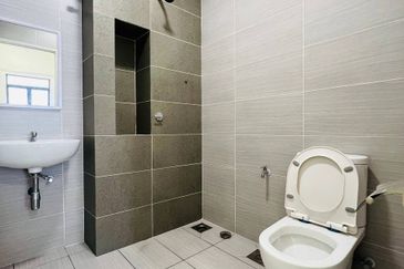 Monet Springtime @ Sunsuria City