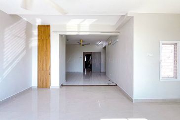 Double Storey Terrace @ Laman 2 Bandar Seri Putra Bangi