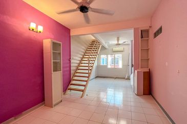 Double Storey Terrace @ Laman 2 Bandar Seri Putra Bangi