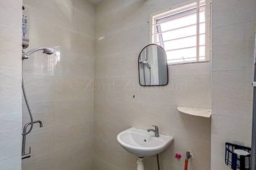 Double Storey Terrace @ Laman 2 Bandar Seri Putra Bangi