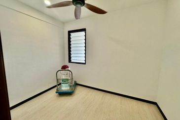 Taman Pinggiran Putra