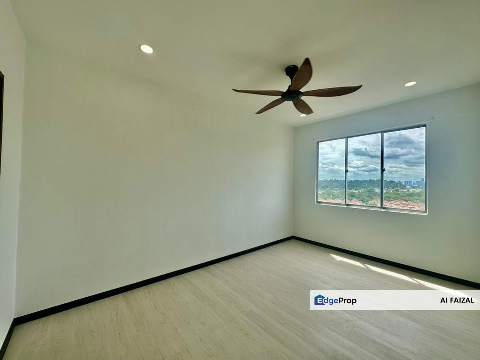 Vista Pinggiran Apartment [RENOVATED LIKE NEW HOTEL!!][LOW BOOKING!!][CORNER UNIT], Selangor, Seri Kembangan