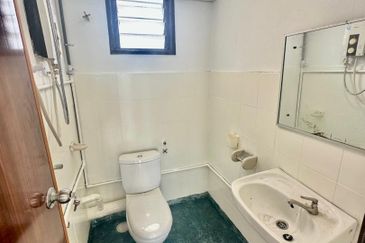 Taman Pinggiran Putra