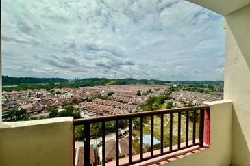 Taman Pinggiran Putra