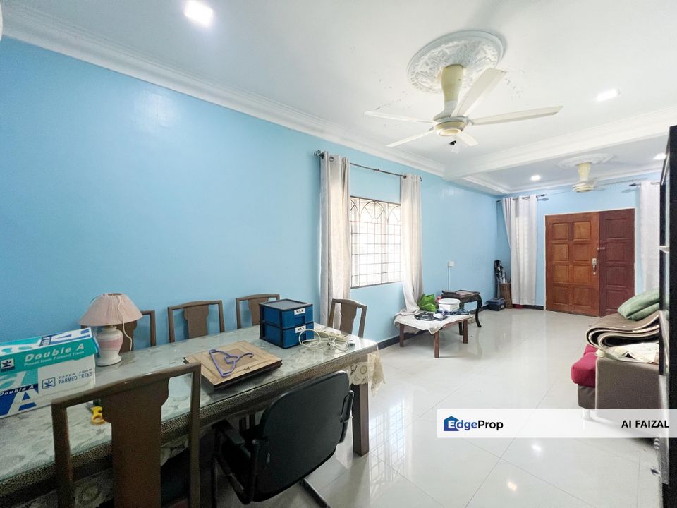 End Lot Renovated Extended Single Storey  @Taman Desa Kundang Rawang, Selangor, Rawang